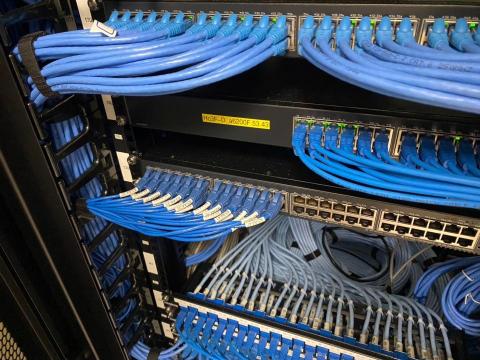 光泰資訊 - 機櫃佈線工程