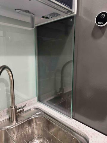 莊子緯 - 8mm強化玻璃 水槽擋水板