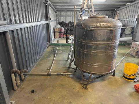 紀竣隆 - 水塔安裝