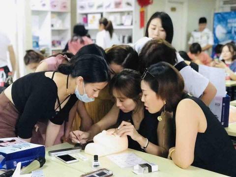 Miko 葉 - 美睫教學