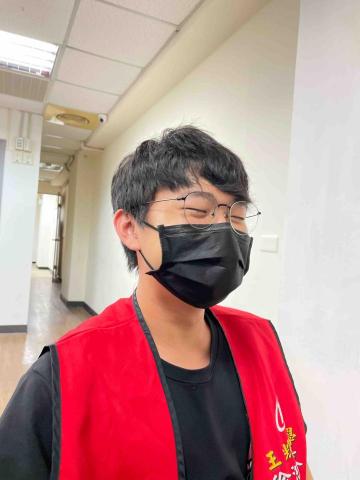 李俊賢 - 曾在高中補習班擔任輔導老師