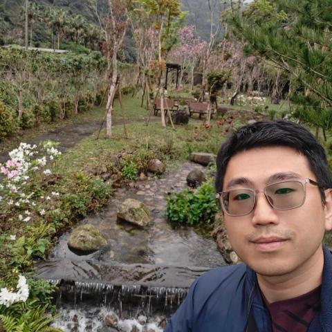 提供寄養服務的專家蔡岳庭