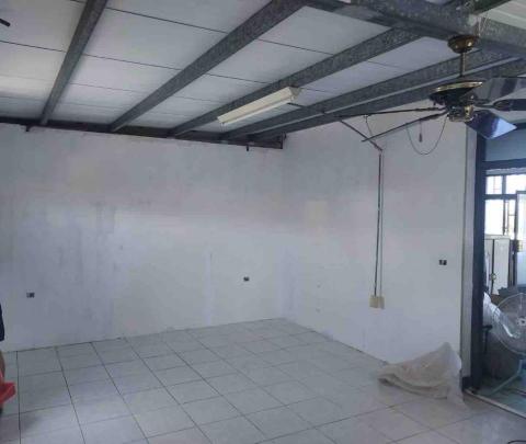 黃冠綸 - 頂樓加蓋 木隔間隔音工程。已封板批土