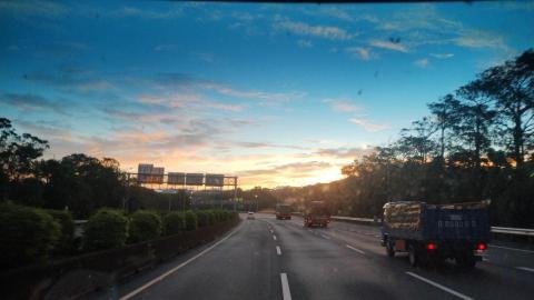 寶閣搬運 - 一早出發長途北上