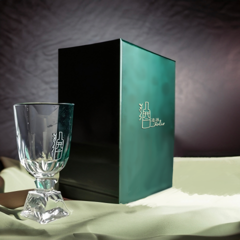 玫墨 - 課程中製作的品牌logo設計