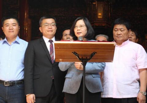 洪上元 - 新聞現場採訪拍攝