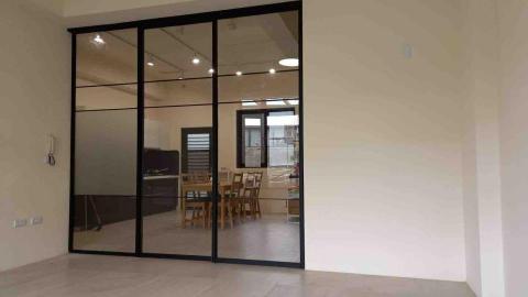 富麗旺鋼鋁工程行 - 細鋁框隔間門