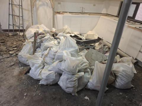 陳嘉宏 - 土屎 裝袋清潔