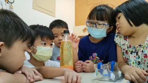 Matthew 馬修老師 - 英語教學實驗室_火山實驗課程