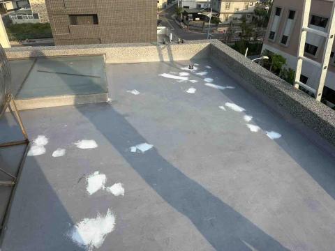 項勝工程行 彭文楫 - 刨除後 填縫貼網。芎林鄉