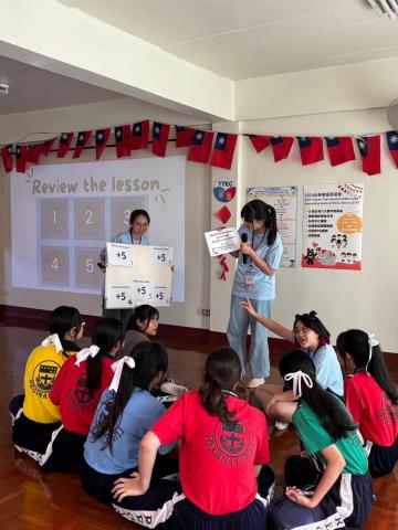 魏子綺 - 在泰國實施英語教學