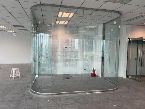 林蓁蕙 - 辦公室-弧形玻璃會議室