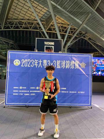DELUN 德倫 - 大專3X3全國亞軍