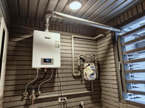 好好廚具 - 16公升強制排氣瓦斯熱水器安裝