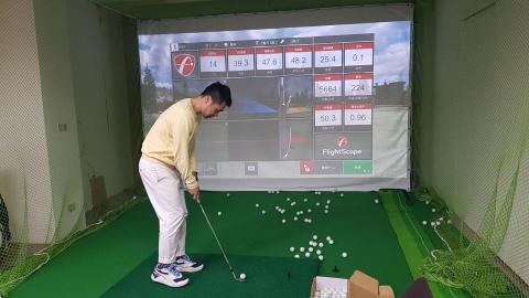 王金龍 - 揮桿數據分析