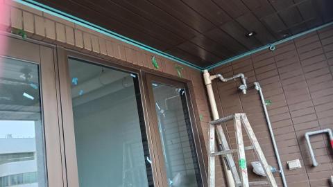 薛 - 陽台矽利康施工