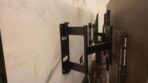 MARS - LG 65吋電視使用
雙臂式伸縮架
陝固 GH-85
安裝於大理石牆