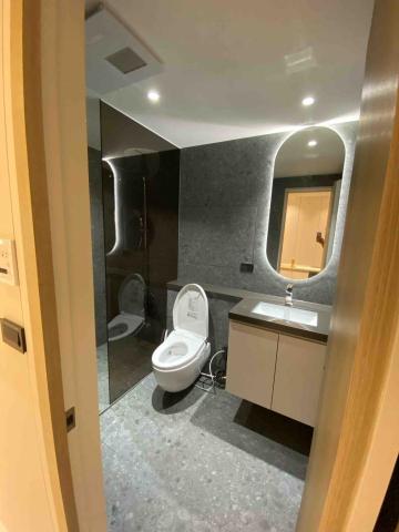 森侖玻璃工程行 - 衛浴玻璃造型鏡子