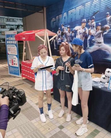 陳靖惠 辣椒 - 富邦棒球場主持