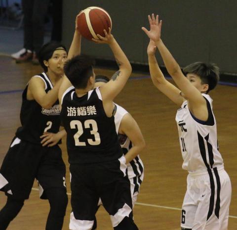 游楷樂 - WSBL超級籃球聯賽
當時效力台電女籃對戰台元紡織