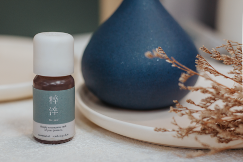 攝影師 Kris Lin - 產品拍攝 - 粹粹七脈輪喉輪複方精油