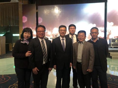 Justin Lee - 邀請貴賓參加尾牙