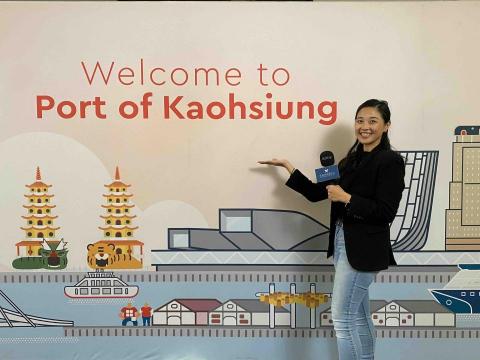 Joe Cho - 2025/03/18 高雄港船運中心外國訪客郵輪體驗街訪主持 Street interviewing Visitors from Norwegian cruise NCL at Kaohsiung Port Cruise Terminal