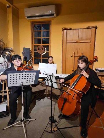 鄭涵珏 -  鄭涵珏 -