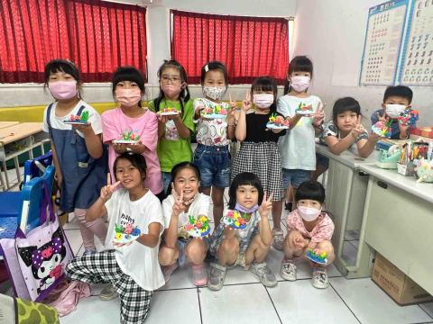 莉莉安Lilian - 長頸鹿美語補習班夏令營課程之一
海底世界