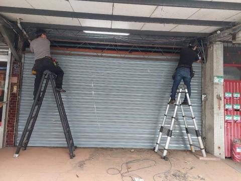 「鐵捲門異常」專業維修《添發》 - 更換鐵捲門