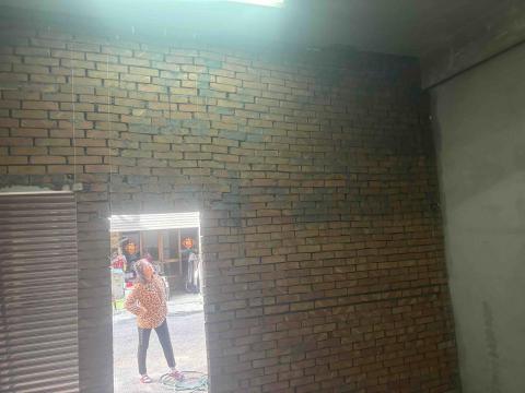 事事怡企業社 專業泥作房屋修繕大小事 - 龍井玻璃磚鍛造門   事事怡企業社 專業泥作房屋修繕大小事 - 龍井玻璃磚鍛造門