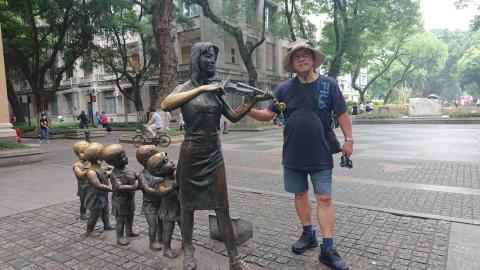 提供租車優惠服務的專家James Pei