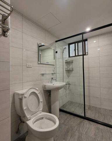 小家空間設計 - 廁所漏水,全部打掉重新施工。 小家空間設計 - 廁所漏水,全部打掉重新施工。