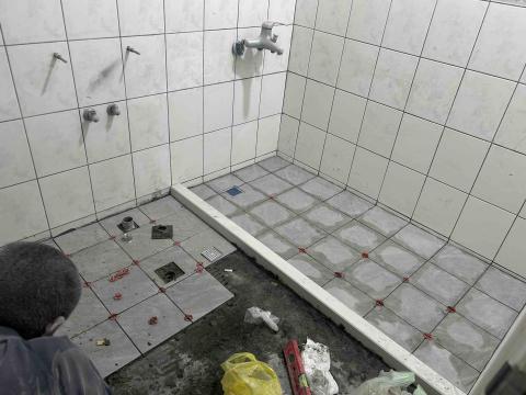 好工人拆除裝修團隊 - 板橋乾濕分離 做乾區地面