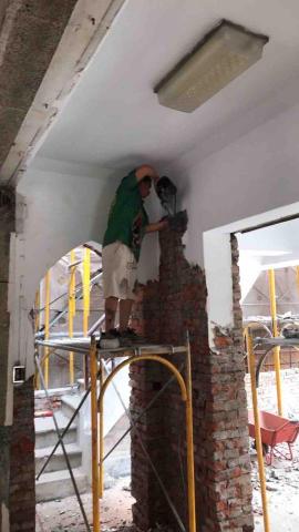 綋聖 - 教堂內白漆打除