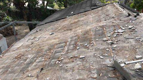 綋聖 - 左營眷村屋頂拆除