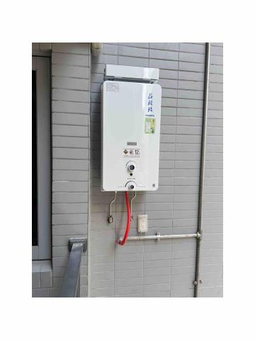 CDWATER澄德淨水廚具設備 - 莊頭北 12公升 TH-5127ARF 屋外式 安裝完成照