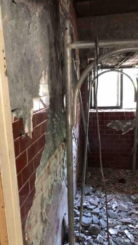 綋聖 - 左營眷村廁所見底