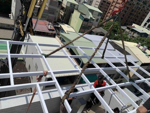 詠靚工程行 - 採光罩施工