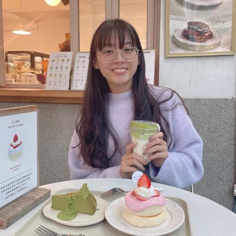 提供輕黏土服務的專家Nicole