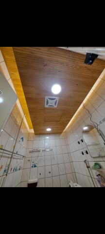 賢 - 廁所實木天花板