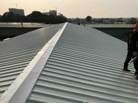 詠靚工程行 - 200坪廠房鐵皮更換
