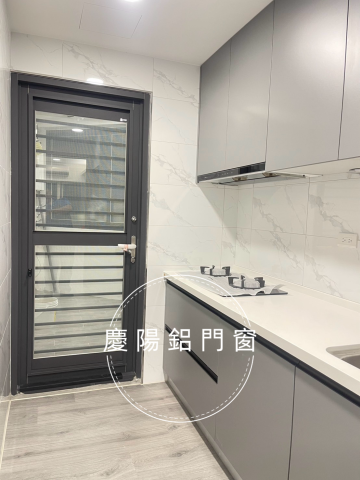 慶陽鋁門窗 - 三合一通風門