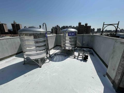 贊凱水電工程行 - 水塔安裝