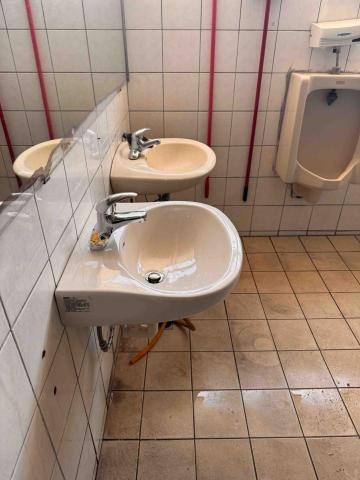 鍾俊宏 - 施作後/大樓公廁臉盆破損汰換（包括三孔龍頭）