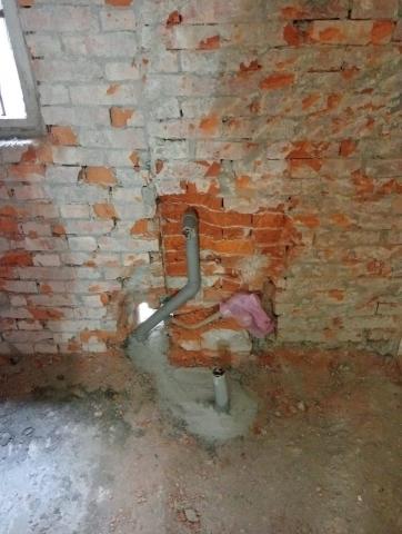 阮建昇 - 洗臉盆管路翻修中