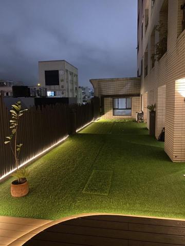 玘町臻園藝 - 私人豪宅仿真草皮，盆栽種植換盆