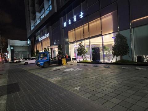 玘町臻園藝 - 新竹賓士汽車展示中心維護