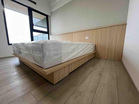 王梓麟 - 鳳山新成屋主臥室床板