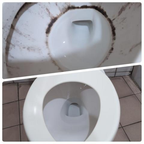 潔癖鬼整潔服務 - 馬桶內黴菌清潔前後